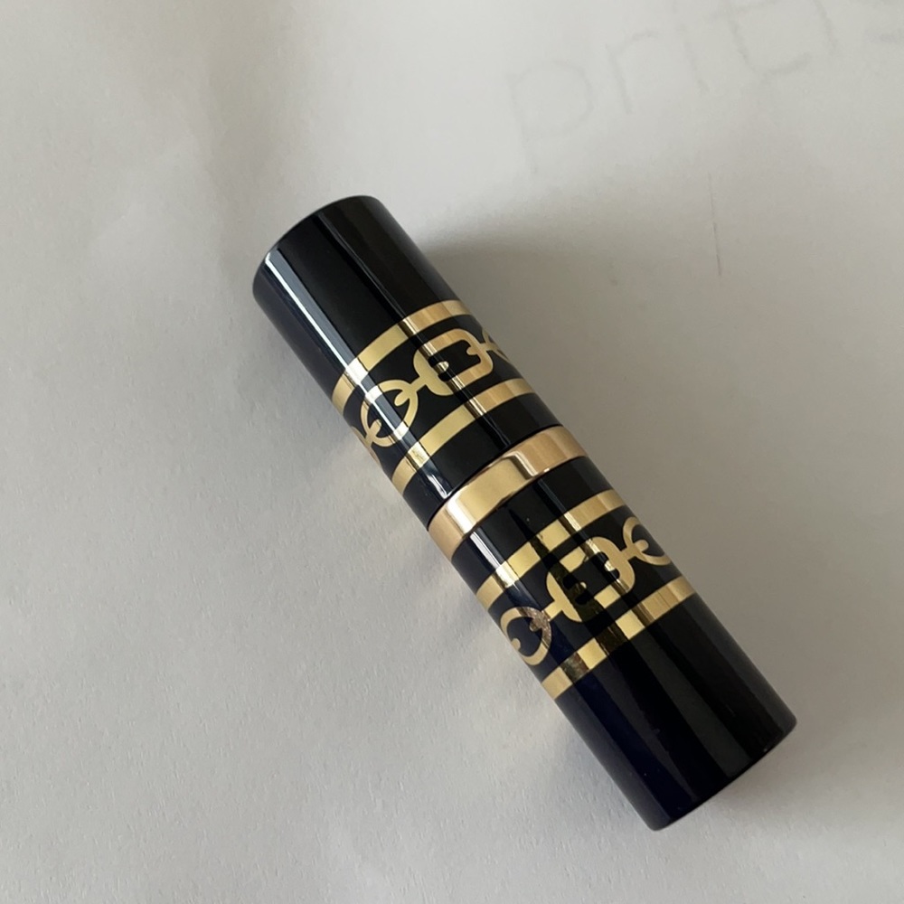 Lipstick - Picture 2 of 4